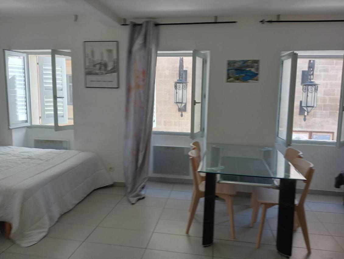 Apartment T1 Vieux Port Opera Marseille